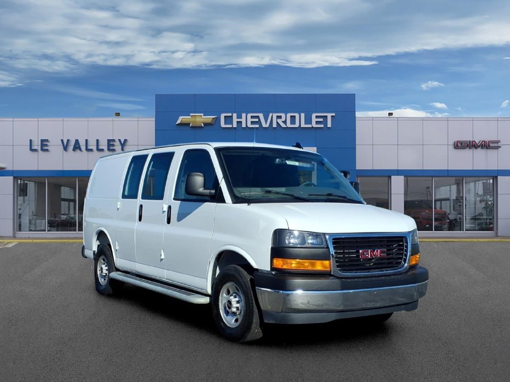 Used 2025 GMC Savana 2500 w/ Driver Convenience Package RWD image 1