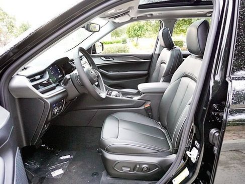 New 2023 Jeep Grand Cherokee 4xe image 18