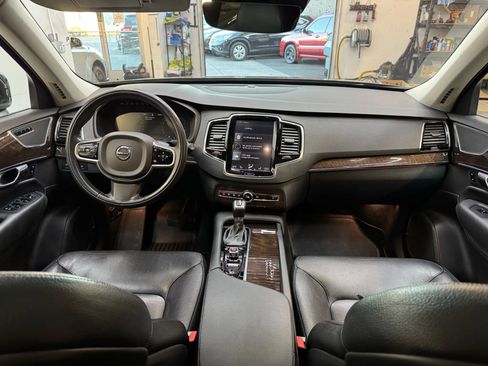 Used 2016 Volvo XC90 T6 Momentum w/ Momentum Plus Package image 14