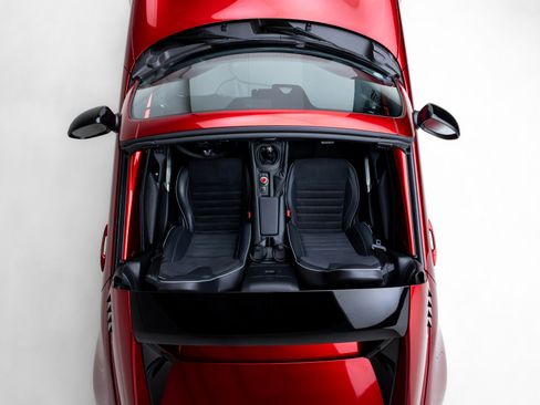 Used 2023 MAZDA MX-5 Miata Club RWD image 15
