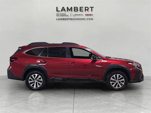 Used 2023 Subaru Outback Premium image 5
