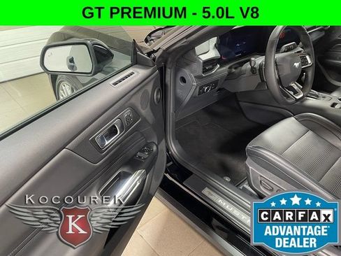 Used 2025 Ford Mustang GT Premium RWD image 9