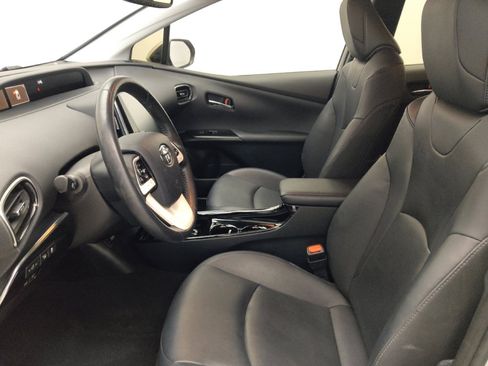 Used 2019 Toyota Prius Prime Advanced image 17