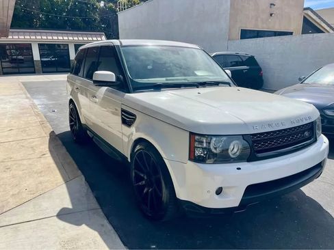 Used 2013 Land Rover Range Rover Sport HSE image 4