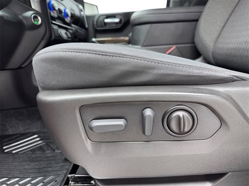 Used 2021 Chevrolet Silverado 1500 RST image 48