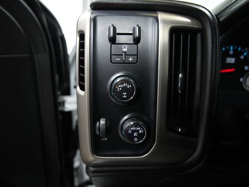 Used 2018 GMC Sierra 1500 Denali w/ Denali Ultimate Package image 31