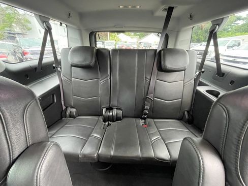 Used 2016 Cadillac Escalade ESV Luxury AWD/4WD image 25