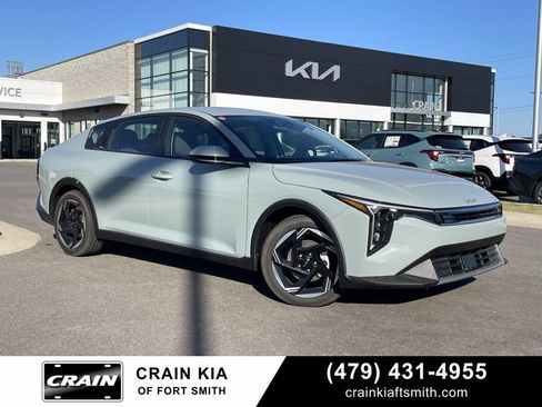 New 2025 Kia K4 EX image 1