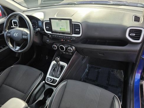 Certified 2022 Hyundai Venue Limited w/ Cargo Package image 9