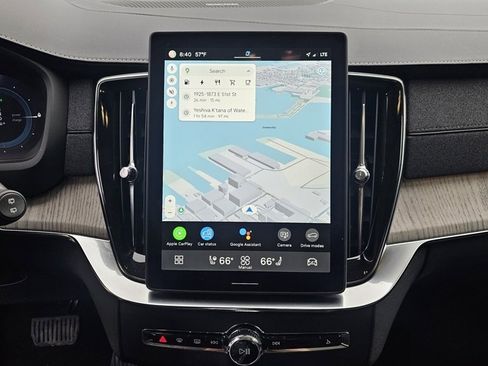 Certified 2025 Volvo XC90 T8 Ultra w/ Protection Package Premier image 21