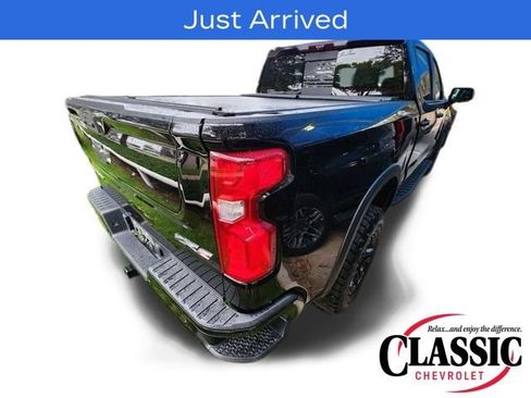 Used 2023 Chevrolet Silverado 1500 ZR2 w/ Technology Package image 11