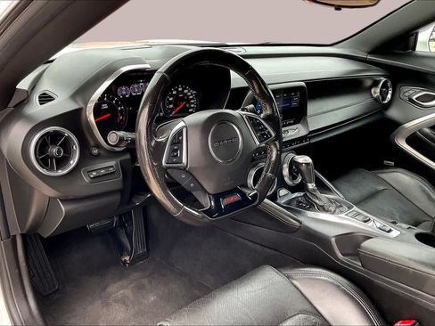 Used 2019 Chevrolet Camaro SS RWD image 15