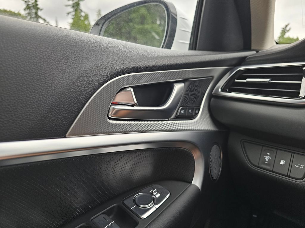 Certified 2026 Genesis G70 2.5T Prestige AWD/4WD image 33