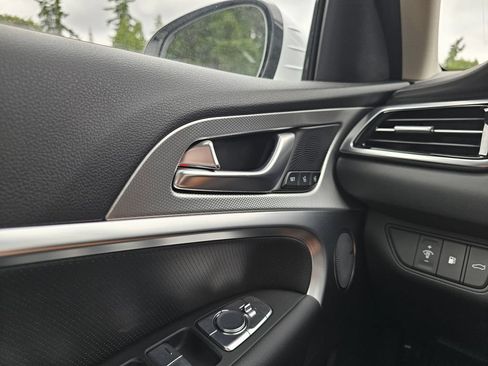 Used 2026 Genesis G70 2.5T Prestige AWD/4WD image 33