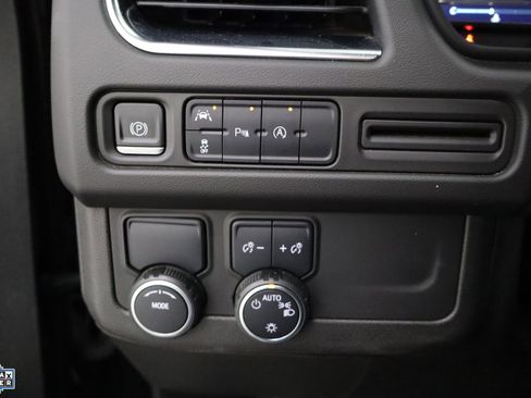 Used 2023 Chevrolet Tahoe LT image 13