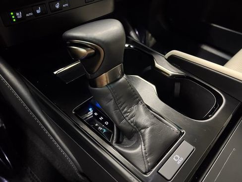 Certified 2024 Lexus ES 350 w/ Premium Package FWD image 21