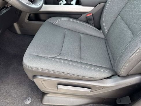 New 2026 RAM 1500 4x4 Crew Cab image 19