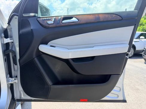 Used 2017 Mercedes-Benz GLS 450 4MATIC image 28