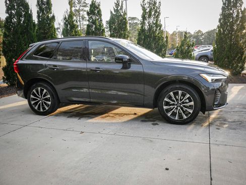 Used 2025 Volvo XC60 B5 Plus w/ Climate Package image 11