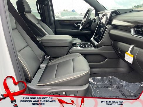 New 2026 GMC Yukon XL Elevation image 20