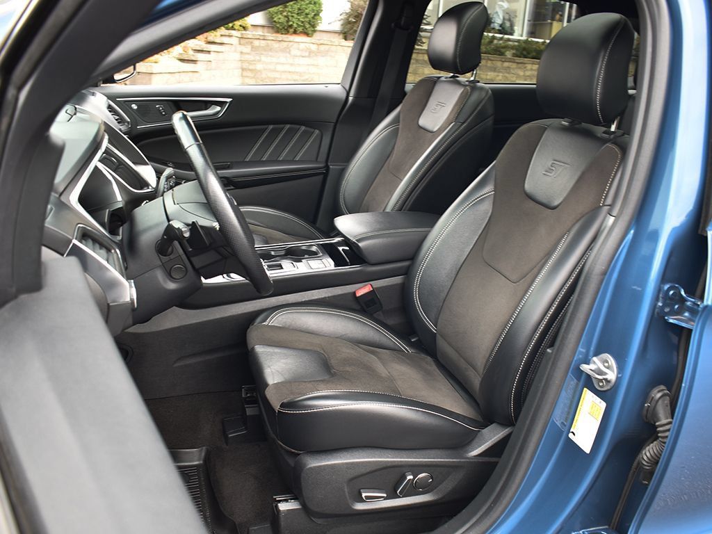Used 2019 Ford Edge ST w/ Equipment Group 401A AWD/4WD image 5