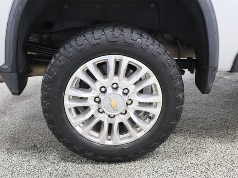 Used 2021 Chevrolet Silverado 2500 High Country image 34