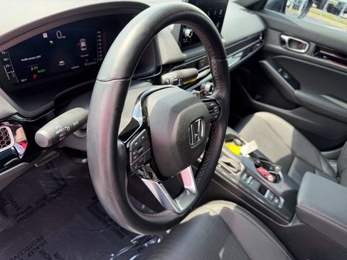 Used 2025 Honda Civic Sport image 15
