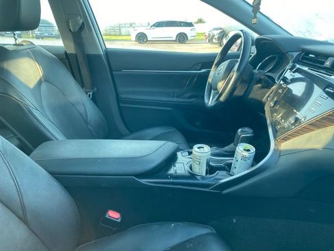 Used 2020 Toyota Camry XLE w/ Carpet Mat Package FWD image 7