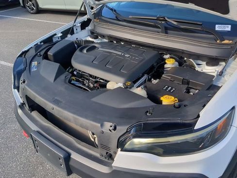 Used 2021 Jeep Cherokee Trailhawk w/ Premium Leather Package image 41