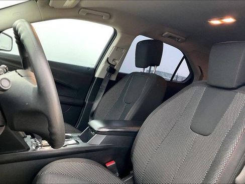 Used 2017 Chevrolet Equinox LS image 9