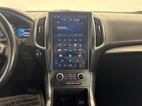 Used 2023 Ford Edge Titanium AWD/4WD image 22