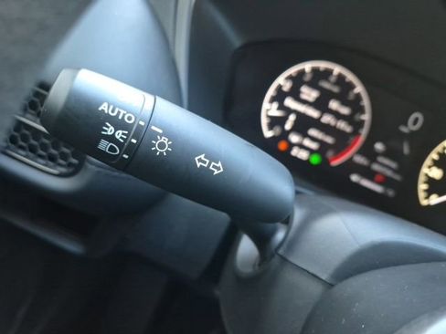 Certified 2024 Honda HR-V LX image 24