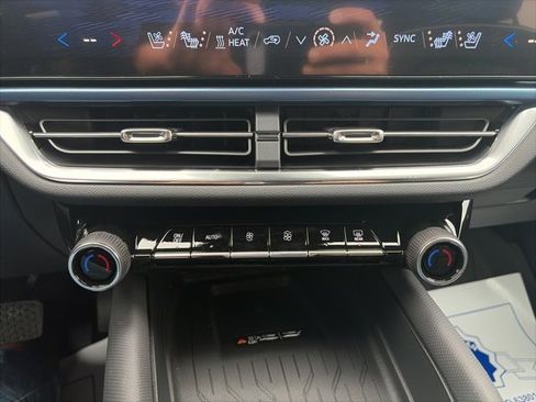 New 2026 Chevrolet Equinox EV LT image 23