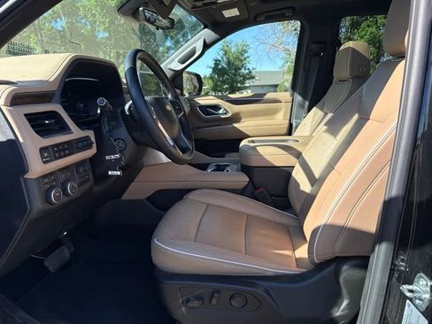 Used 2024 Chevrolet Tahoe Premier AWD/4WD image 17