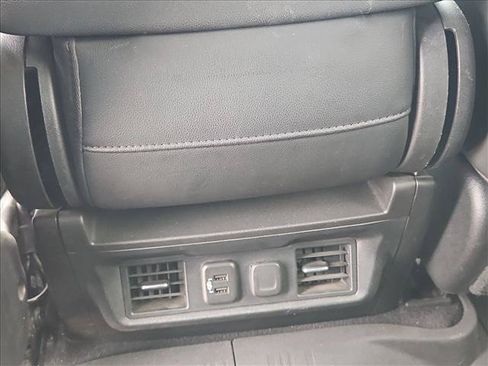 Used 2020 GMC Sierra 1500 SLT AWD/4WD image 23