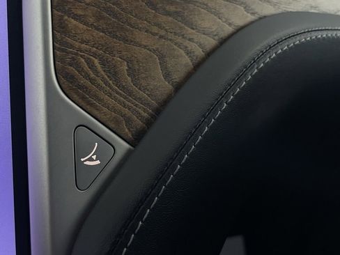 Used 2019 Tesla Model X Performance image 36