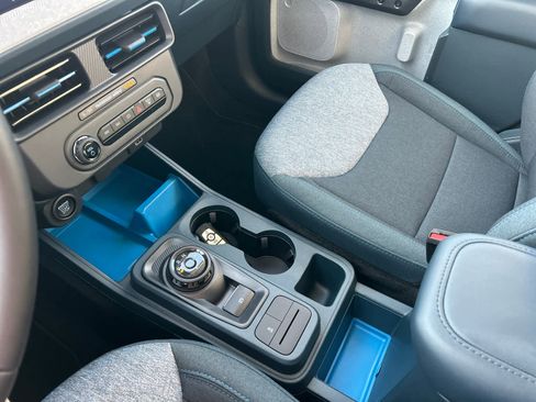 New 2025 Ford Maverick XLT w/ XLT Luxury Package image 44