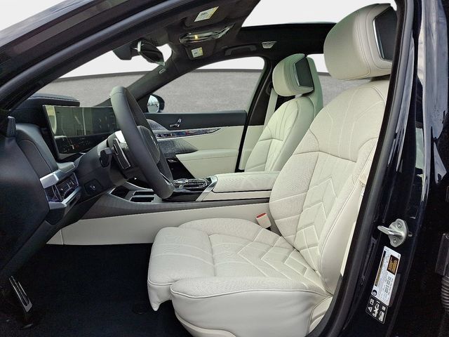 New 2026 BMW 760i xDrive w/ Executive Package AWD/4WD image 12