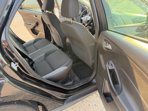 Used 2014 Ford Focus SE FWD image 14
