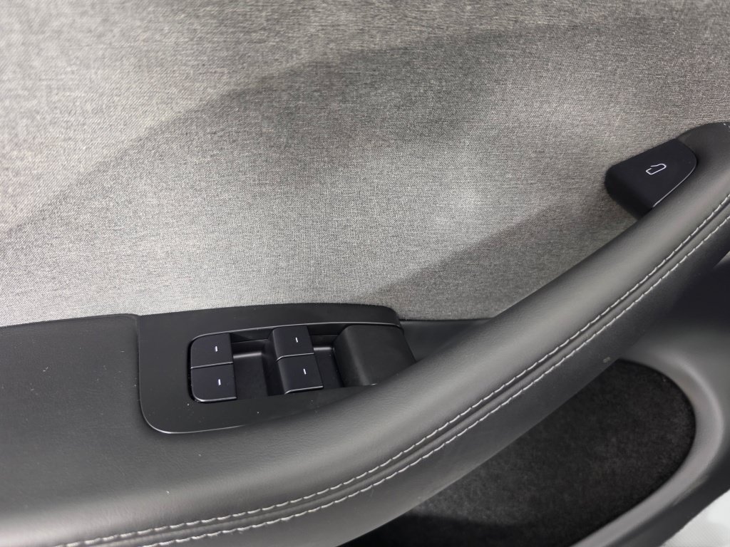 Used 2025 Tesla Model 3 Long Range RWD image 19