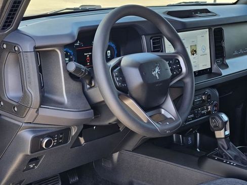 New 2025 Ford Bronco 4-Door image 26