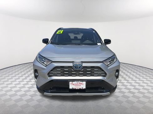 Used 2021 Toyota RAV4 XSE AWD/4WD image 2
