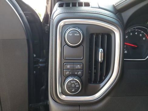 Used 2022 Chevrolet Silverado 1500 LTZ image 31