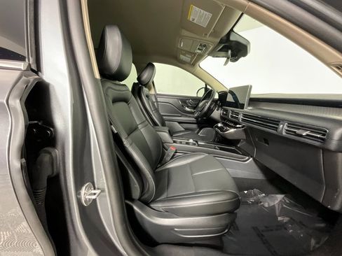 Used 2025 Lincoln Corsair FWD w/ Equipment Group 101A image 20