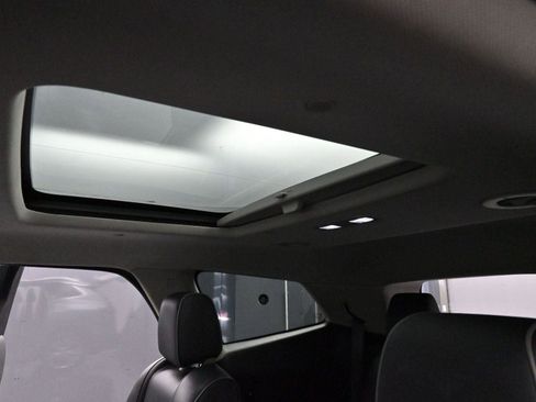 Used 2019 Buick Enclave Avenir w/ Avenir Technology Package image 34