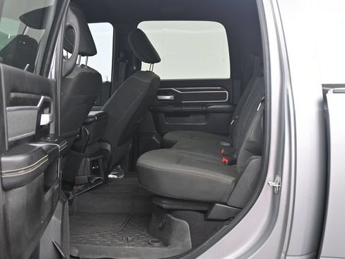 Used 2021 RAM 3500 Big Horn w/ Night Edition AWD/4WD image 7