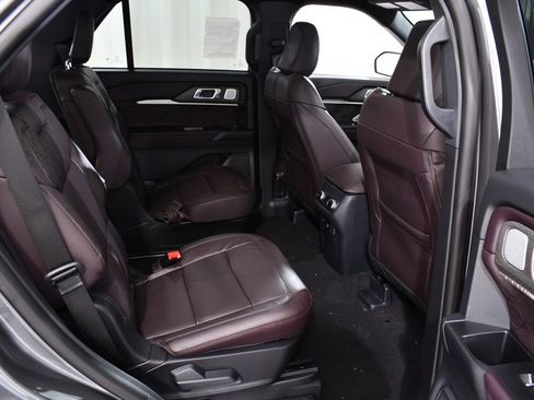 New 2026 Ford Explorer Platinum w/ LUX Leather Package image 19