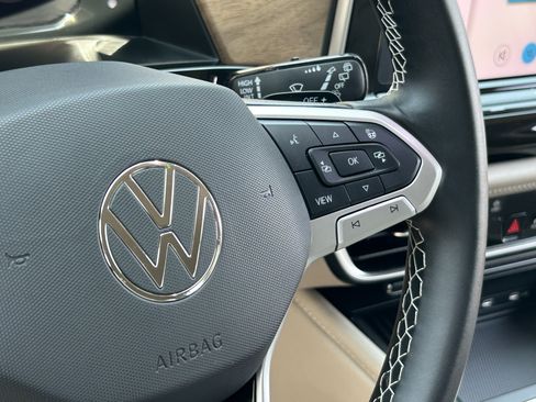 Certified 2025 Volkswagen Atlas SE AWD/4WD image 30