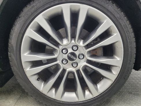 Used 2017 Lincoln MKX Reserve w/ Driver Assistance Package image 31