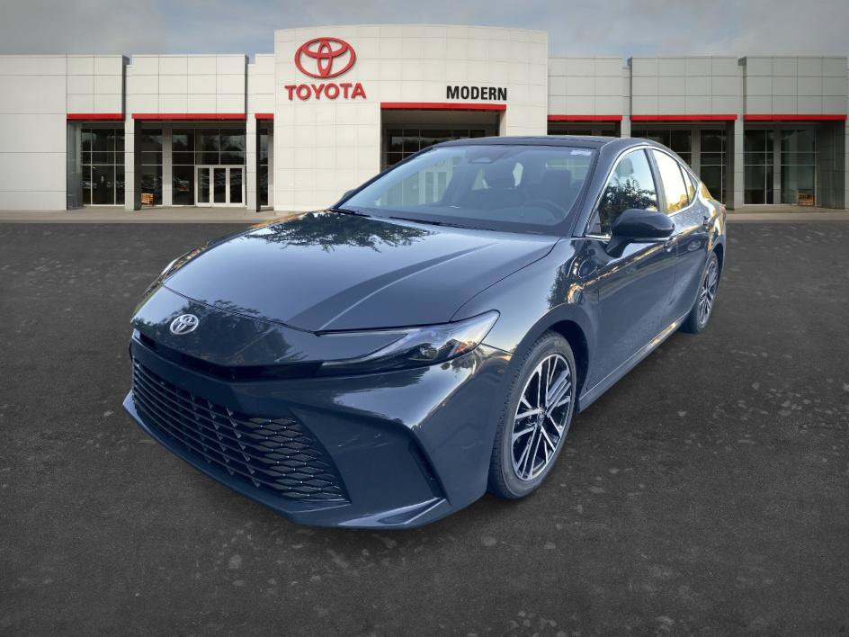 Certified 2025 Toyota Camry XLE FWD image 1